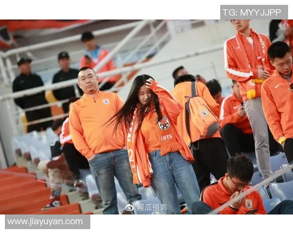 韩国庆南队与山东鲁能队激战正酣谁将赢得这场精彩对决